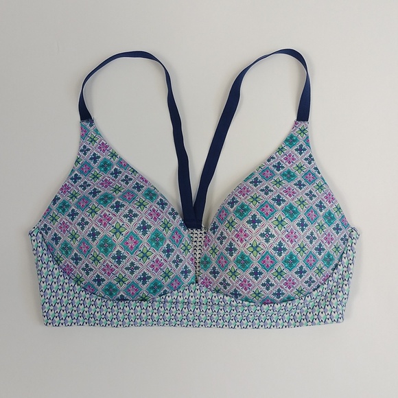 Victoria's Secret Other - Victoria's Secret Lightly Lined Plunge Bra